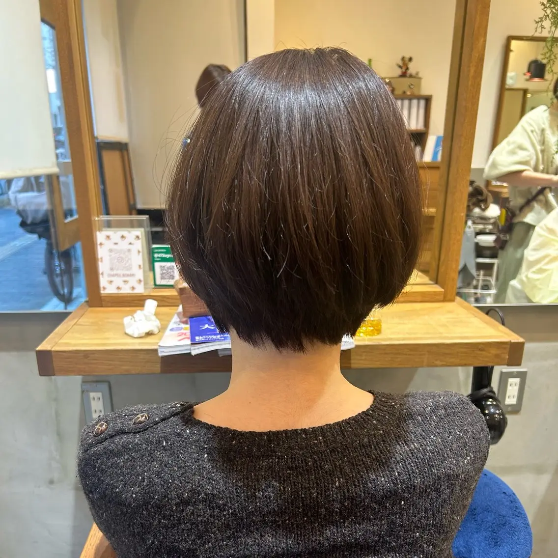 ショート カラー カット ヘアカラー トリートメント 若狭 彩花のヘアスタイル