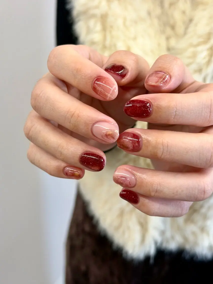 ネイル ボルドー フラッシュネイル ジェルネイル マグネットネイル ニュアンスネイル ハンドネイル ハンドケア Bana_ Nailのネイルデザイン