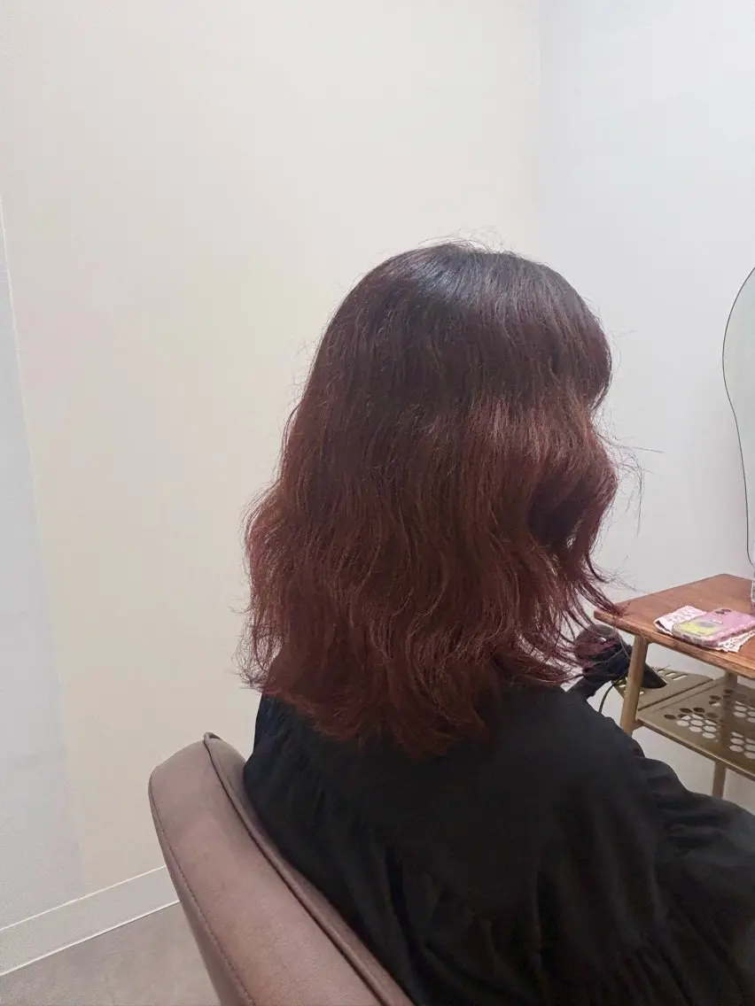 ミディアム カラー くせ毛 レイヤーカット ✂️ アンリのヘアスタイル
