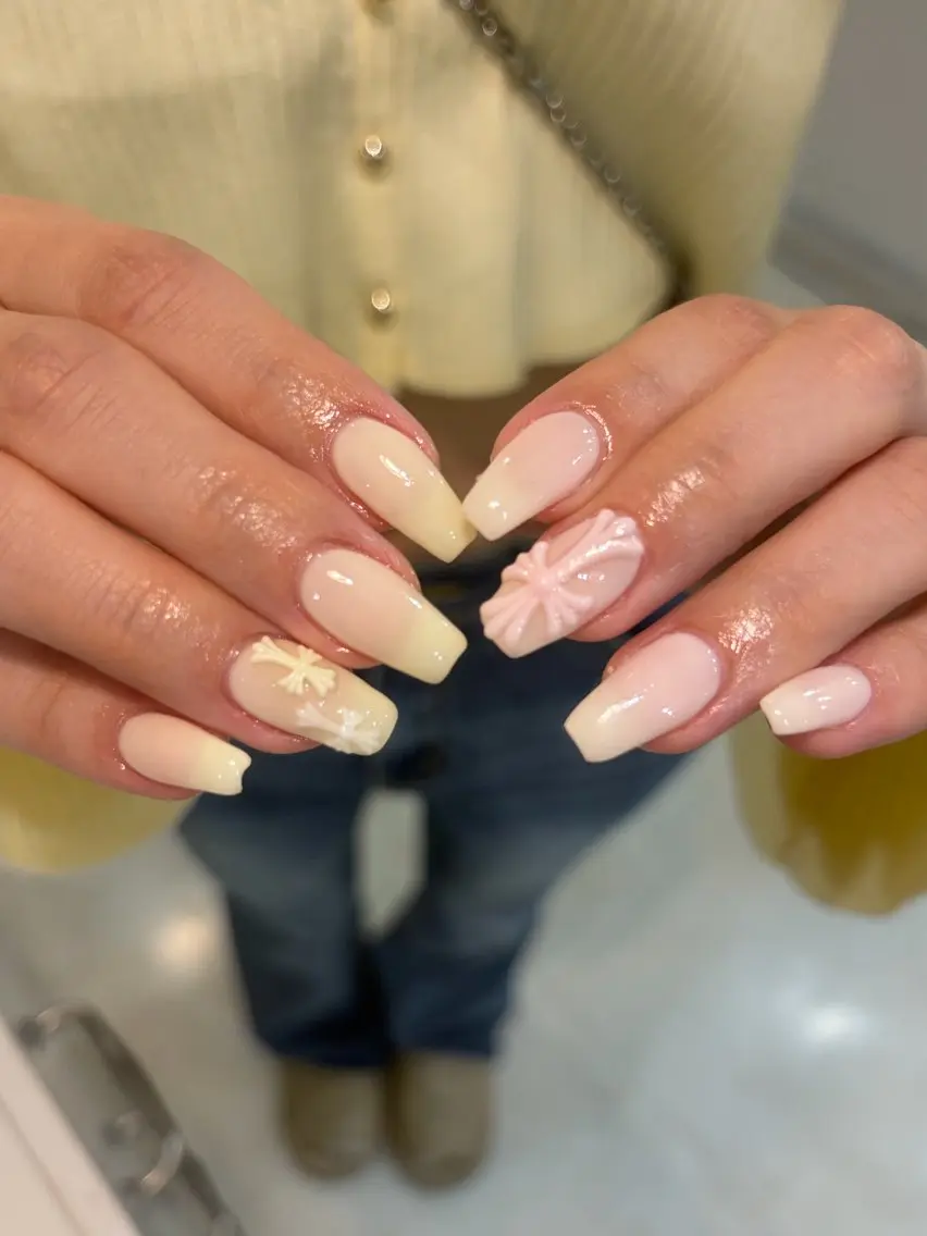 ネイル Salondevi2 isanaのネイルデザイン