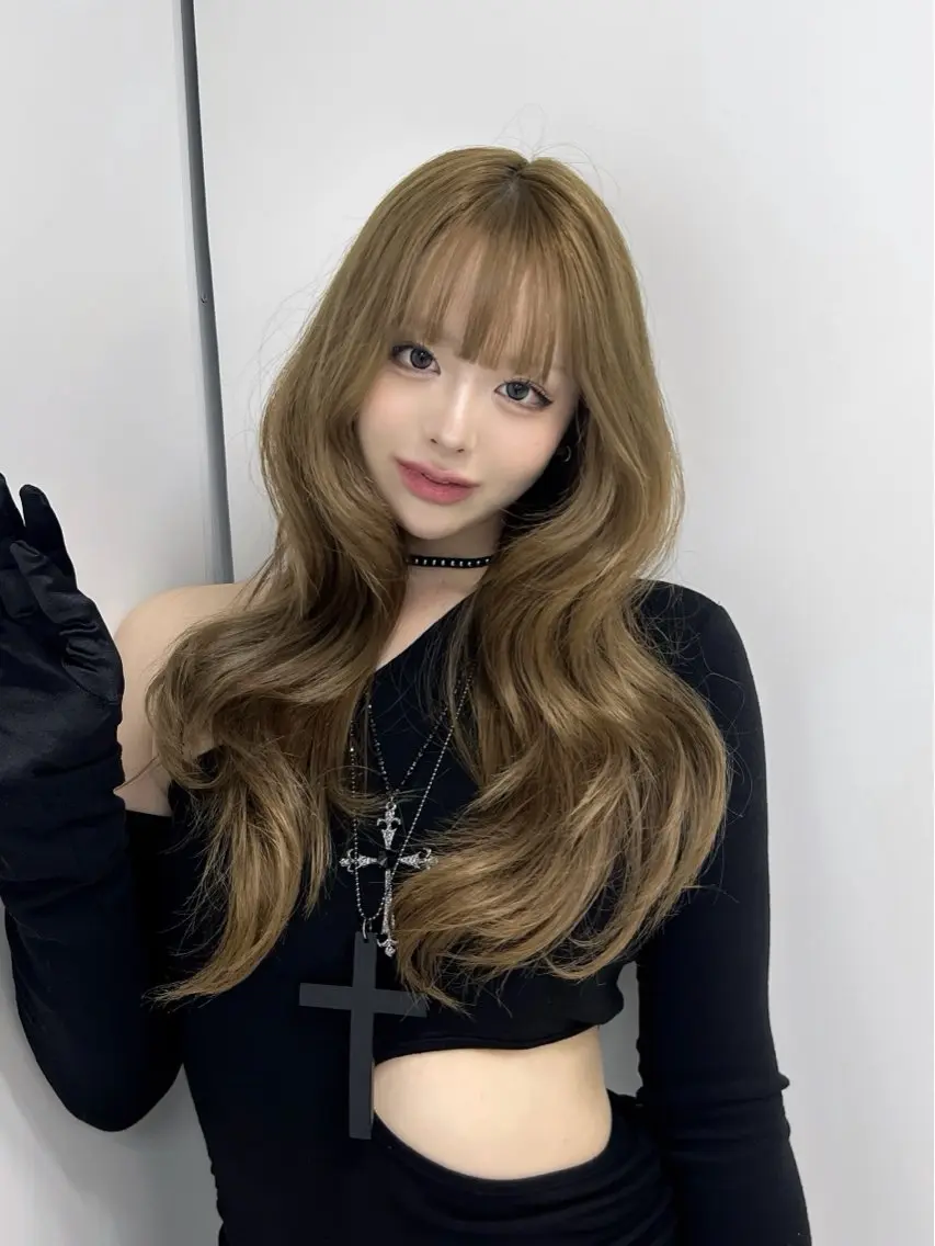 ロング カラー 韓国風ヘア レイヤーカット ヘアカラー トリートメント ヘアセット 韓国ヘア/レイヤー/ 🩶ツブラ🩶のヘアスタイル