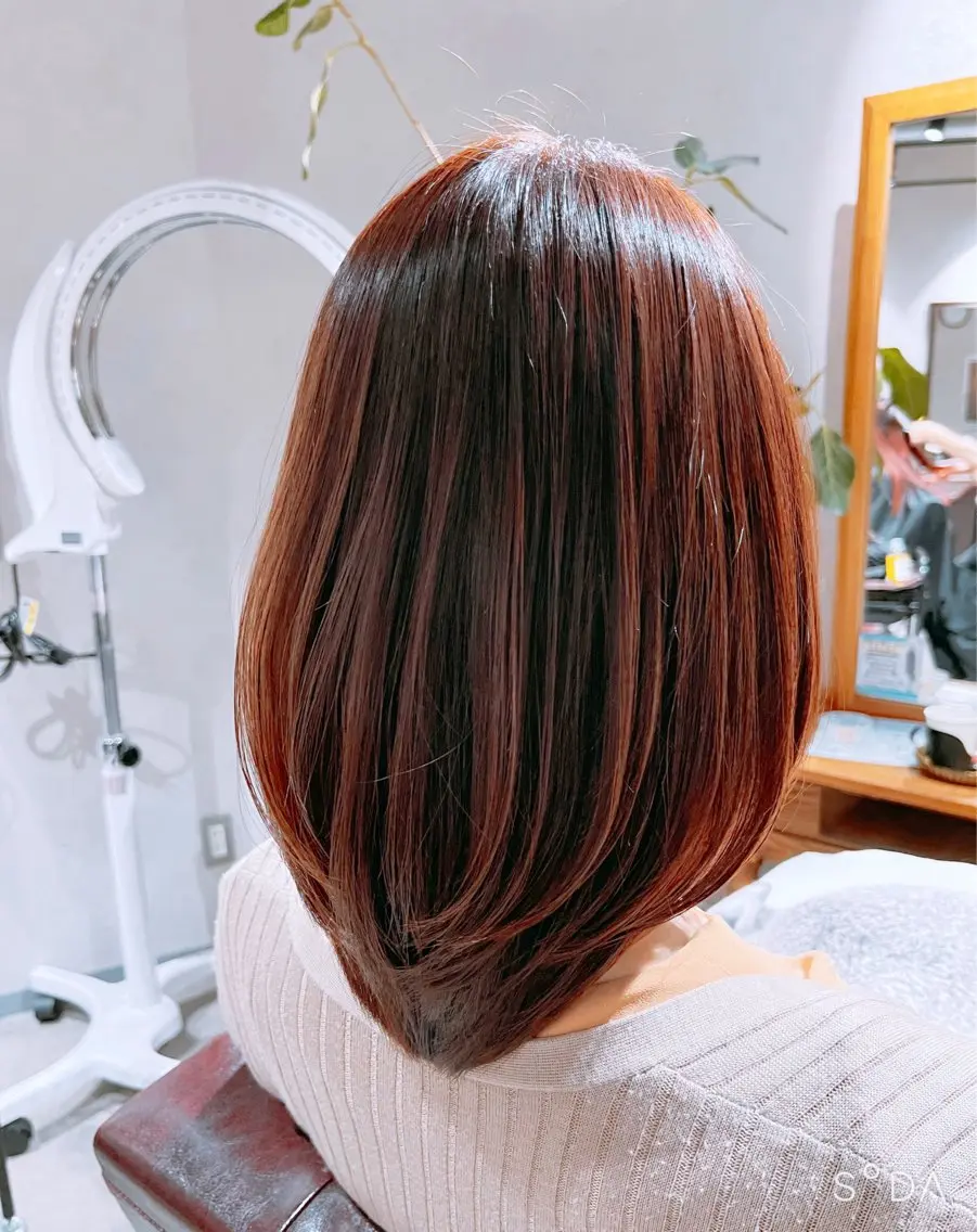 セミロング 髪質改善✨ストレート オグ✂️/ショートのヘアスタイル