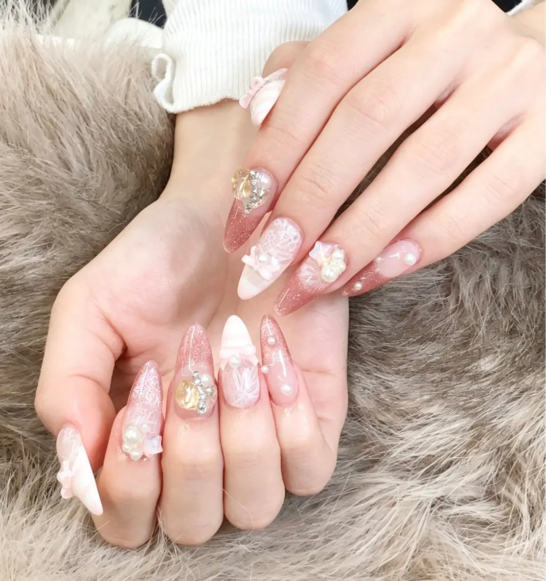 ネイル ハンドネイル Glow Minamiのネイルデザイン