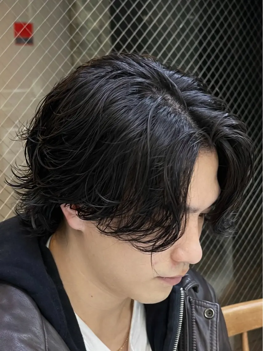 ミディアム パーマ メンズ カット パーマ トリートメント 🇺🇸サーフカール 🇺🇸ケンシロウのヘアスタイル