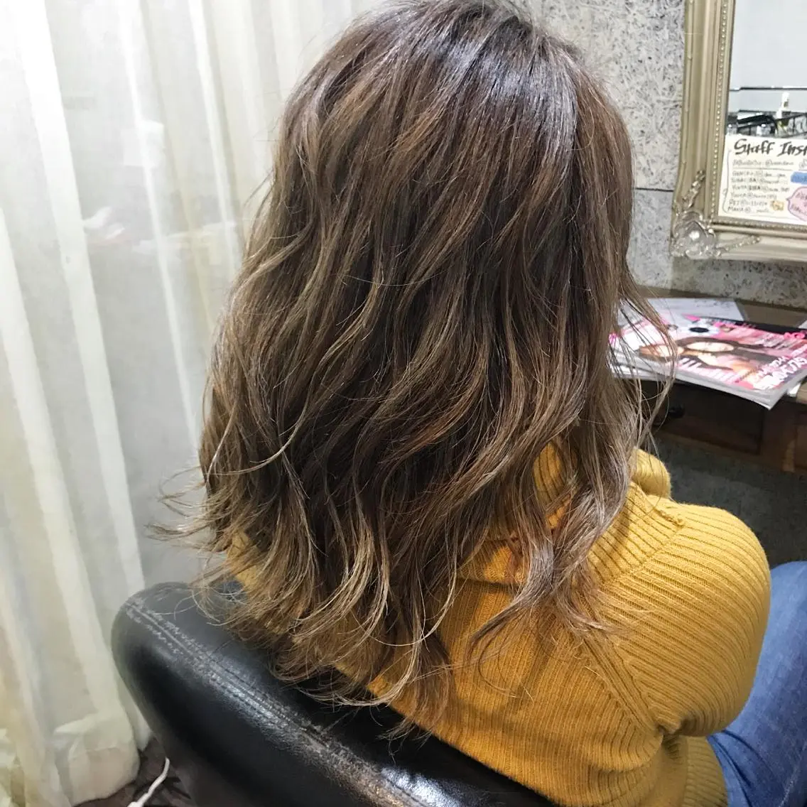 セミロング カラー アッシュ ベージュカラー ブリーチ ハイライトカラー ハイライト Tsuyoki .のヘアスタイル