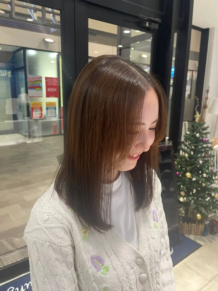 ミディアム カラー 森﨑 雅のヘアスタイル