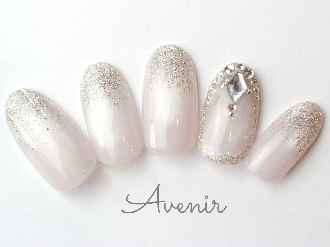 ネイル ハンドネイル Avenir 表参道 nail&eye予約のネイルデザイン