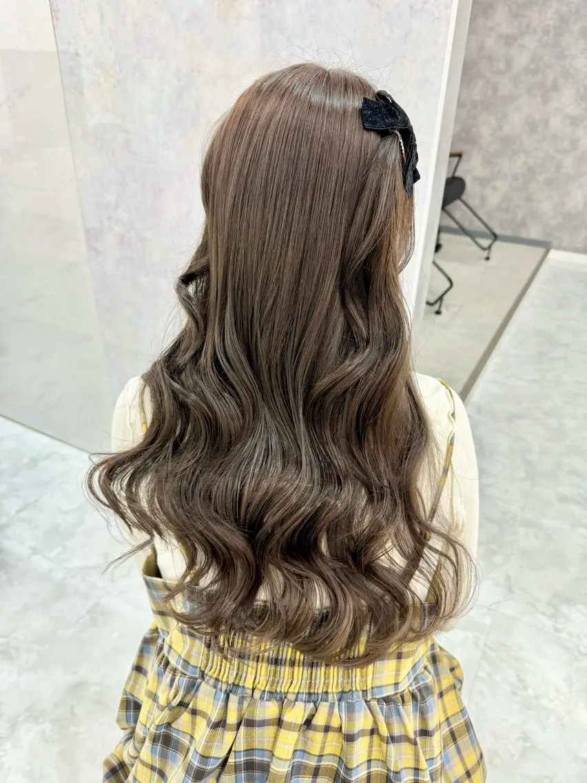 ロング カラー ヘアカラー トリートメント ⭐️ハイトーン⭐️ 💕SAKURA💕のヘアスタイル