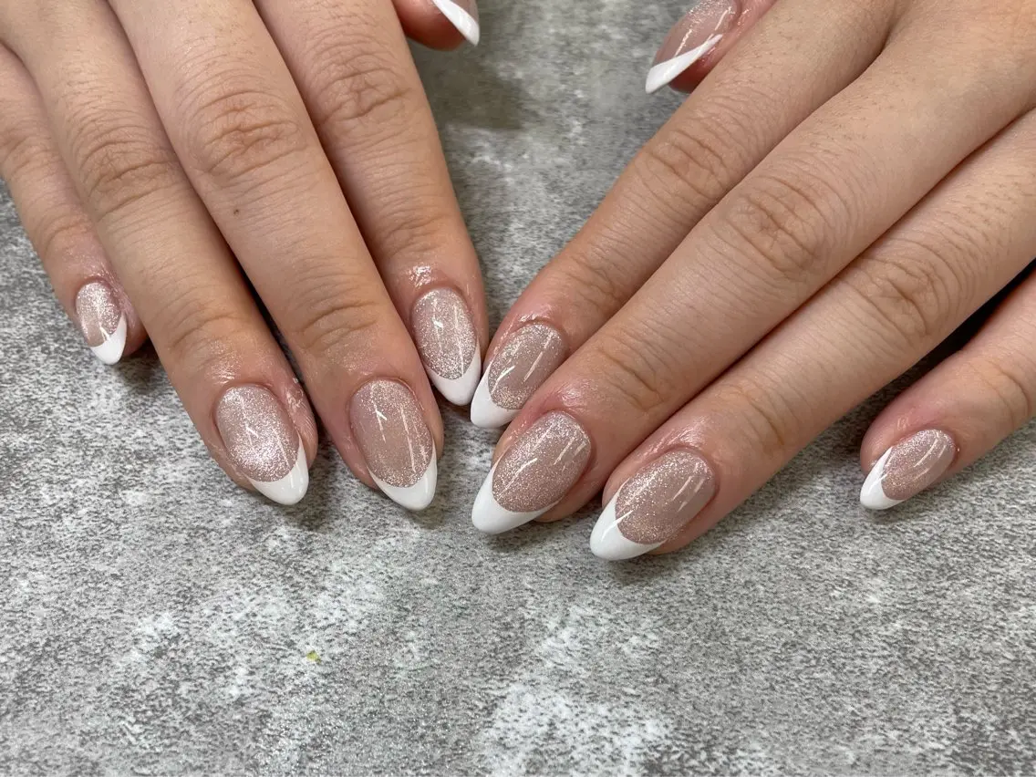 ネイル フレンチネイル マグネットネイル マグネットフレンチ Nailsalon Puttiのネイルデザイン