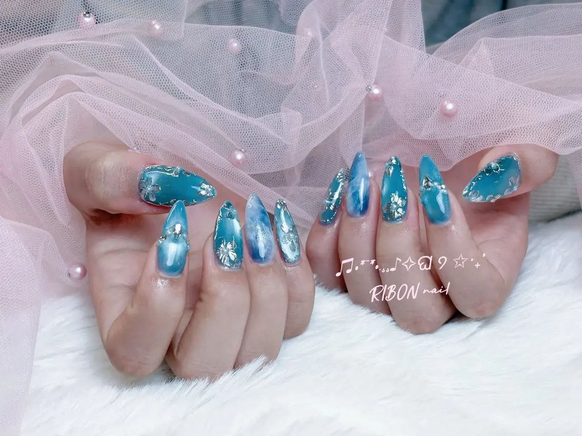 ネイル チークネイル 長さ出し フレンチネイル ジェルネイル グラデーション RIBON nail 高田馬場のネイルデザイン