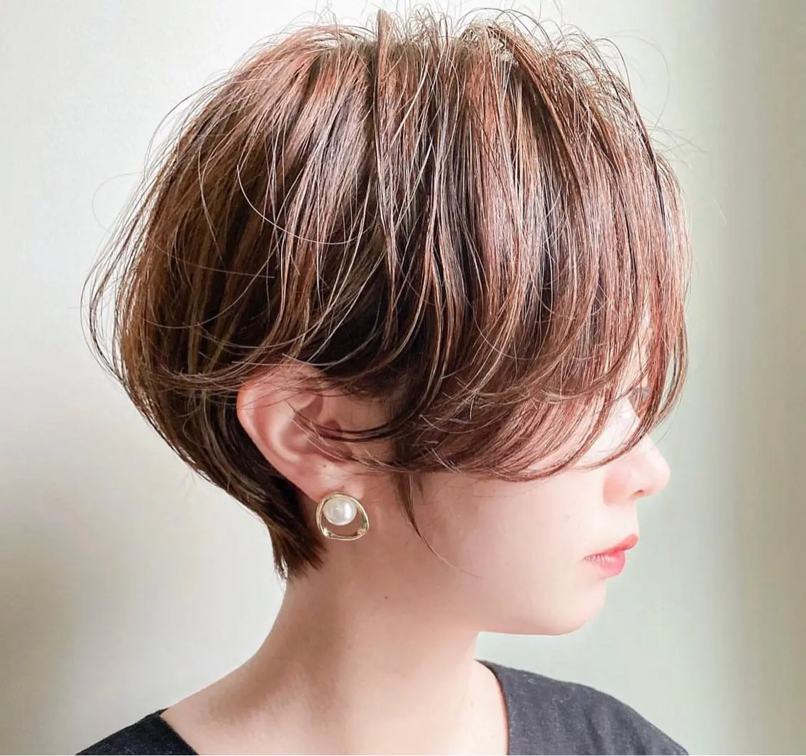 ショート ショートヘア バタフライレイヤー/ ニシトモユキのヘアスタイル