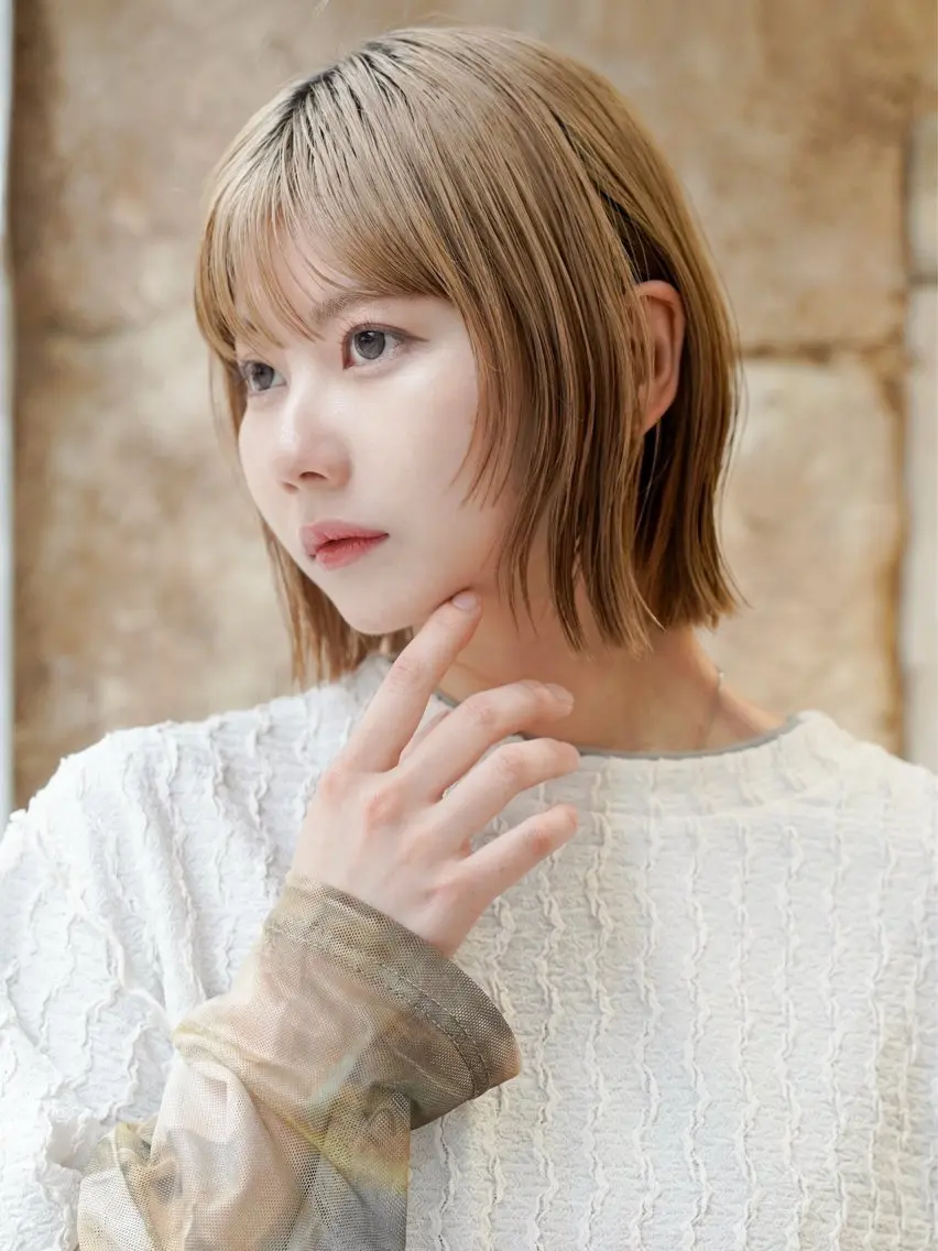 【📣新学期・新生活応援📣】似合わせショートヘア／ボブ+最高級ケアブリーチ+透明感カラー+うる艶トリートメントの写真