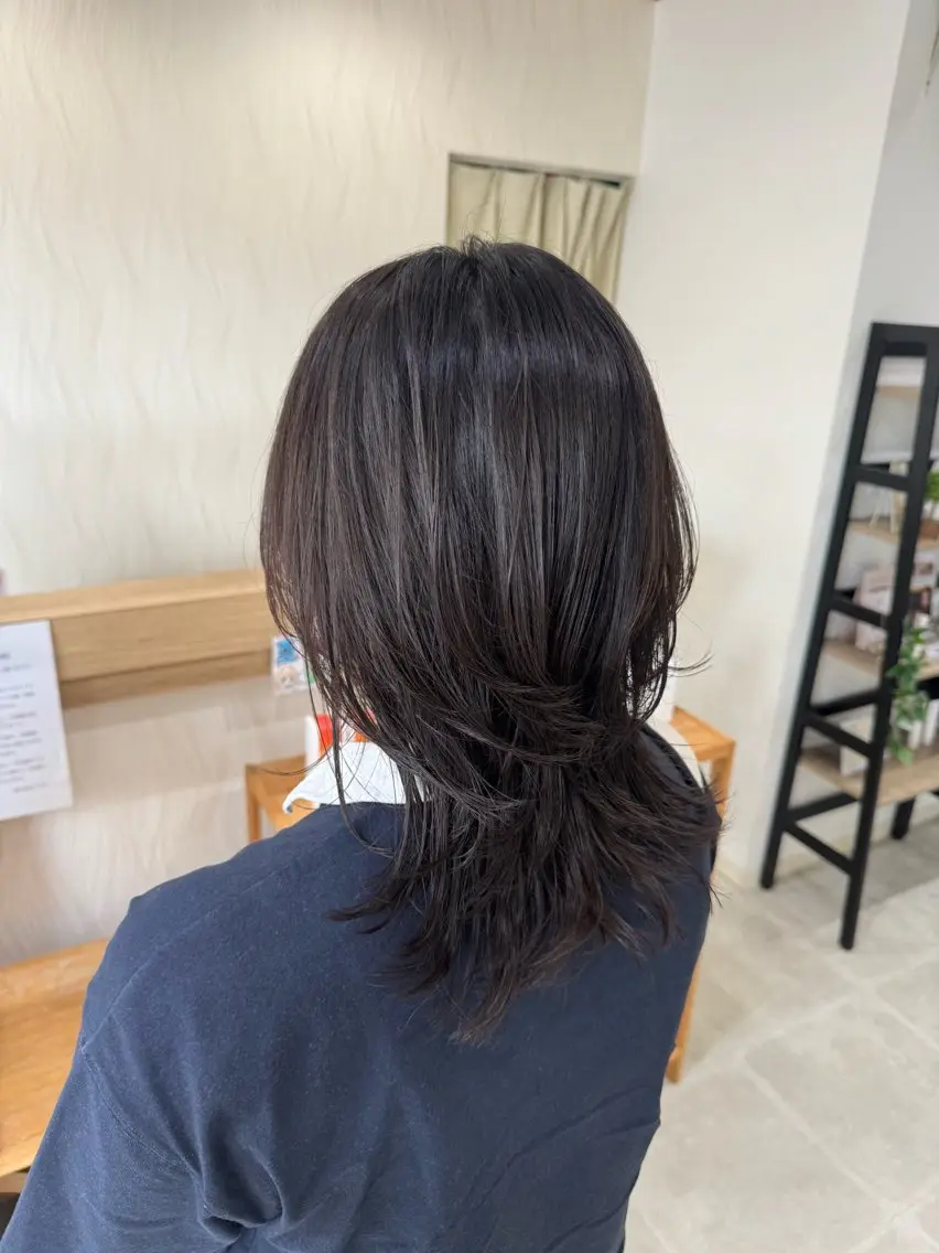 セミロング ウルフカット カット ヘアカラー 藤田 紋芽 / 艶髪透明感カラーのヘアスタイル