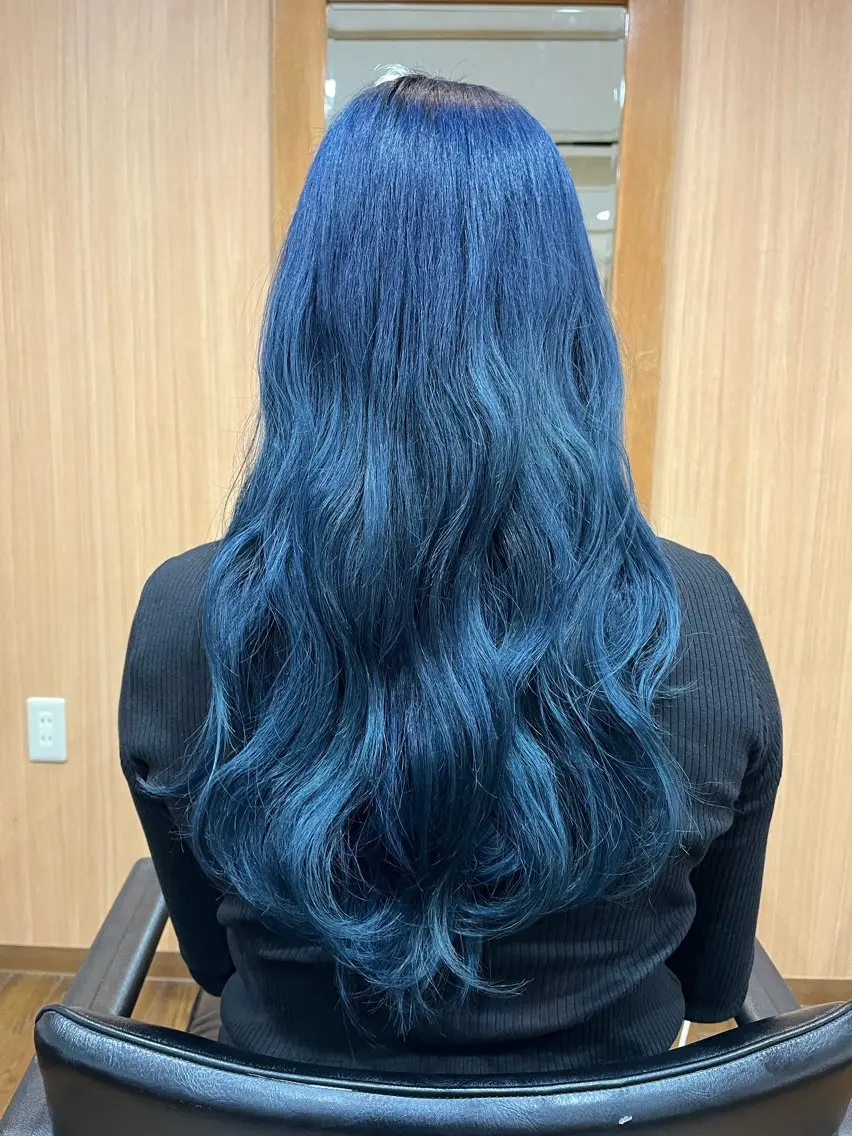カラー ブリーチ 玉置 咲彩のヘアスタイル