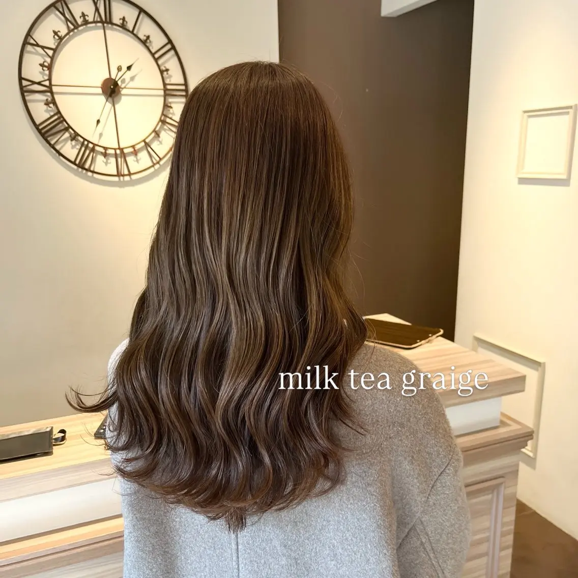 ロング カラー ベージュカラー ブリーチ グレージュ ブリーチなしカラー ヘアカラー トリートメント 川越 輝梨奈のヘアスタイル