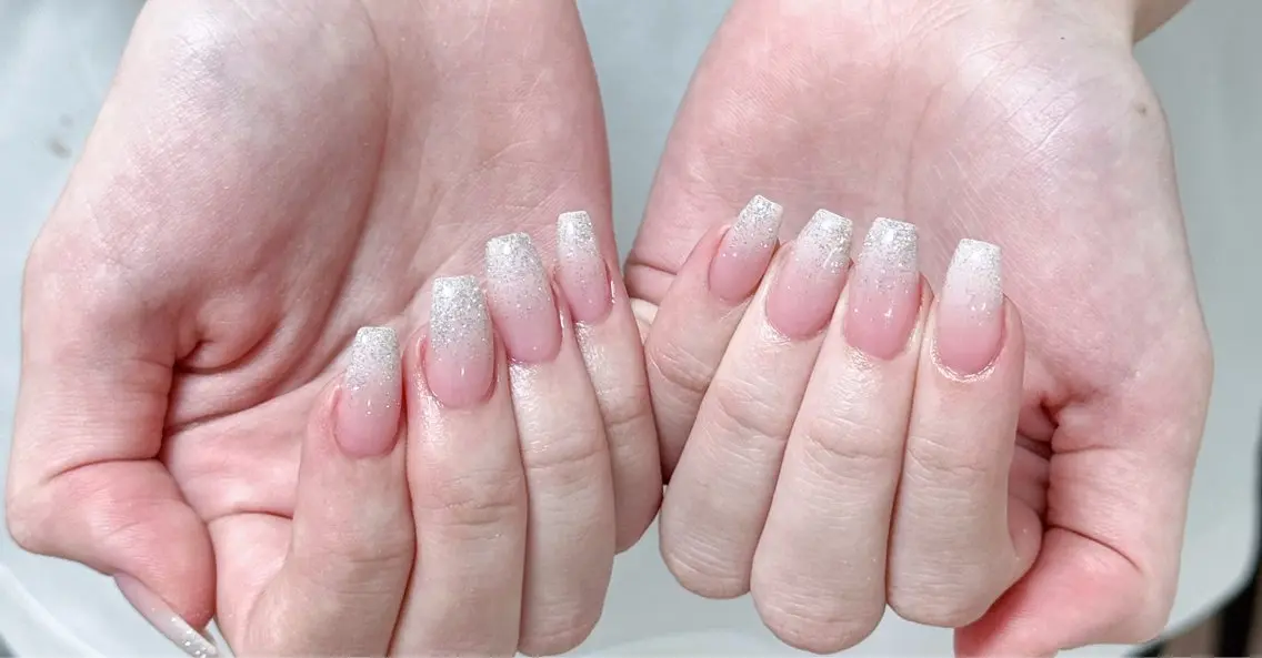 ネイル アートネイル オーロラネイル チークネイル フレンチネイル ガラスフレンチ ハンドネイル 🎀🎀YooLi Nail Salonのネイルデザイン