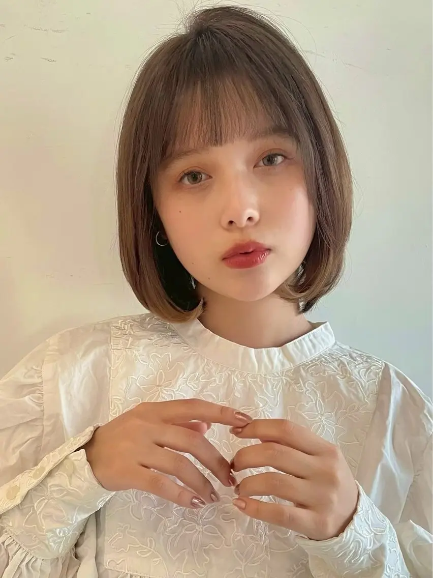 ミディアム 米澤 由衣のヘアスタイル