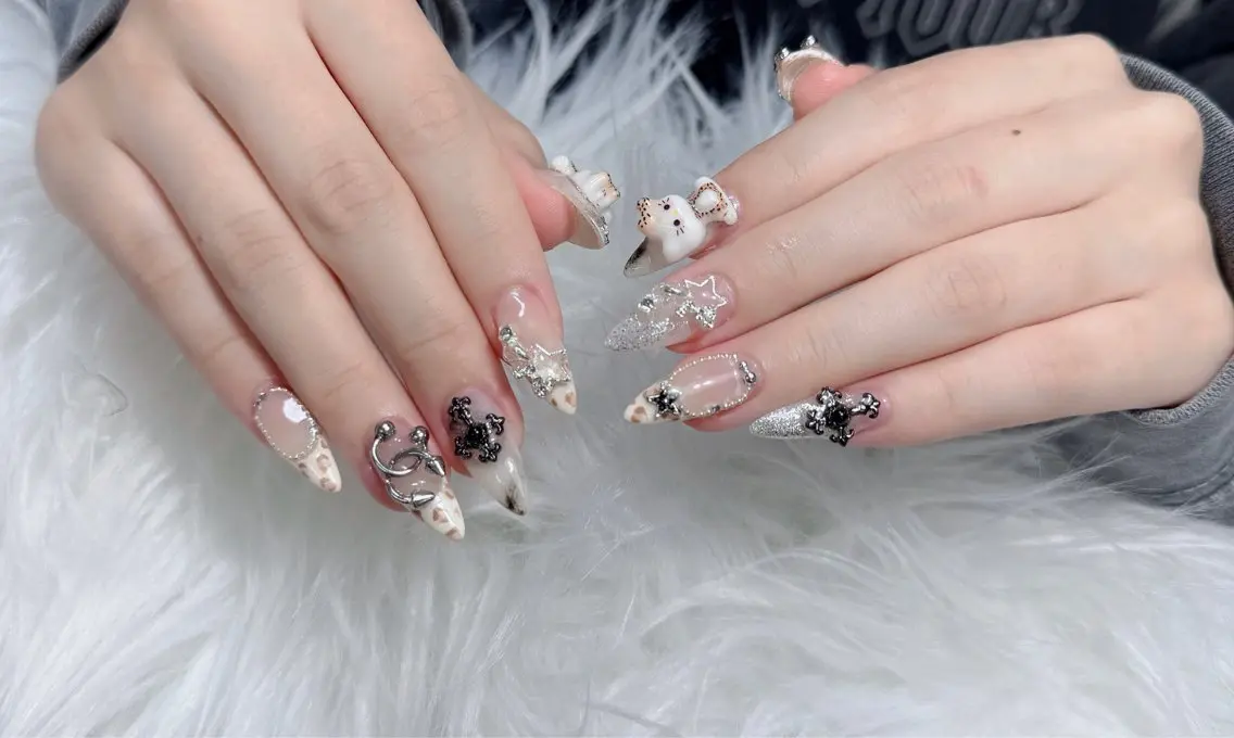 ネイル アートネイル フレンチネイル 韓国ネイル 持ち込み ワンホンネイル ハンドネイル Lenie Nailsのネイルデザイン