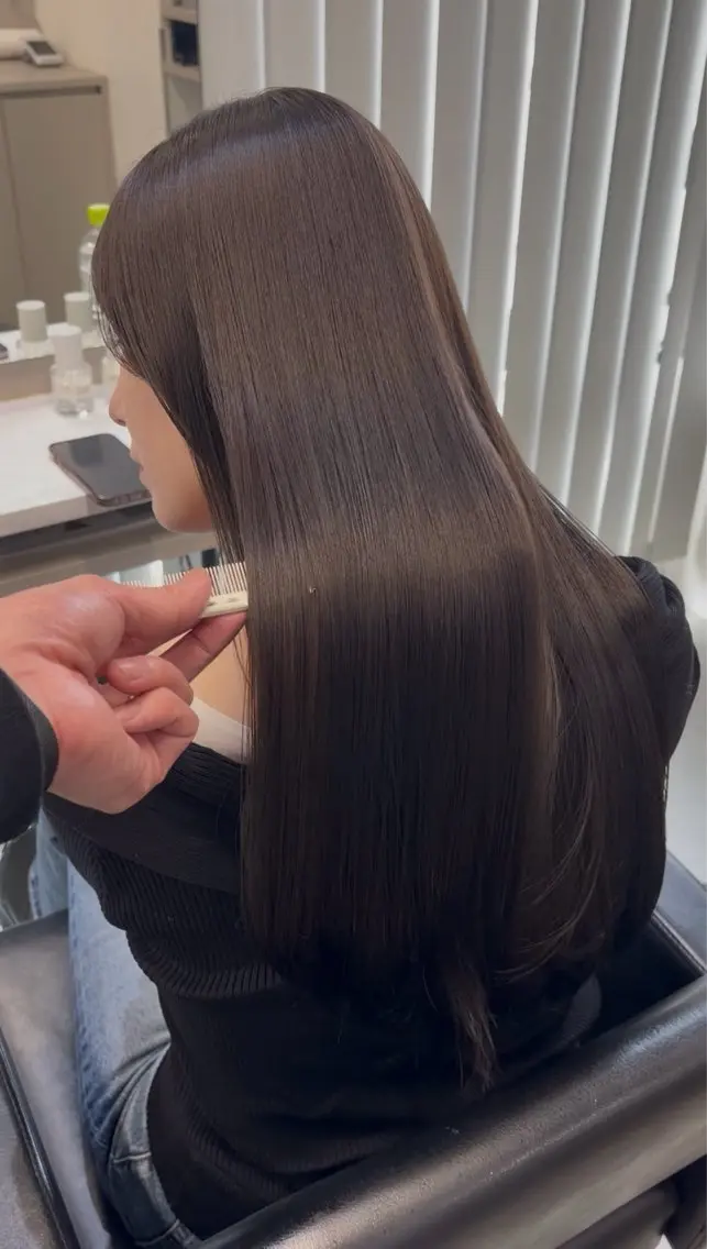 ロング カット ヘアカラー トリートメント ヨシモトリョウ 髪質改善/美髪のヘアスタイル