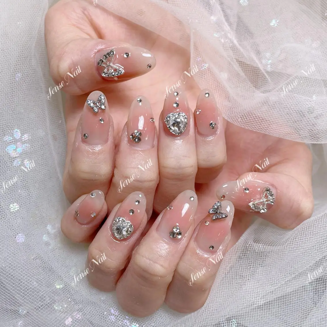 ネイル ハンドネイル Queening 🦋のネイルデザイン