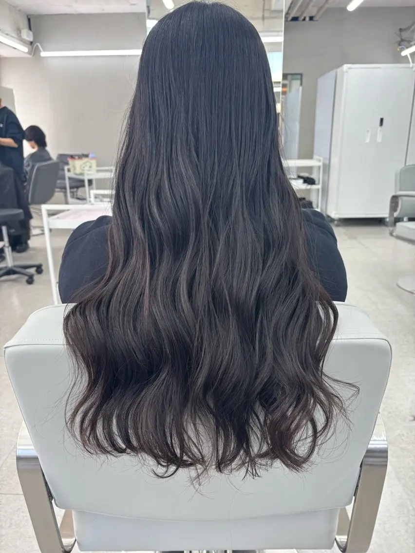 ロング 韓国風ヘア 腰越 麻奈のヘアスタイル
