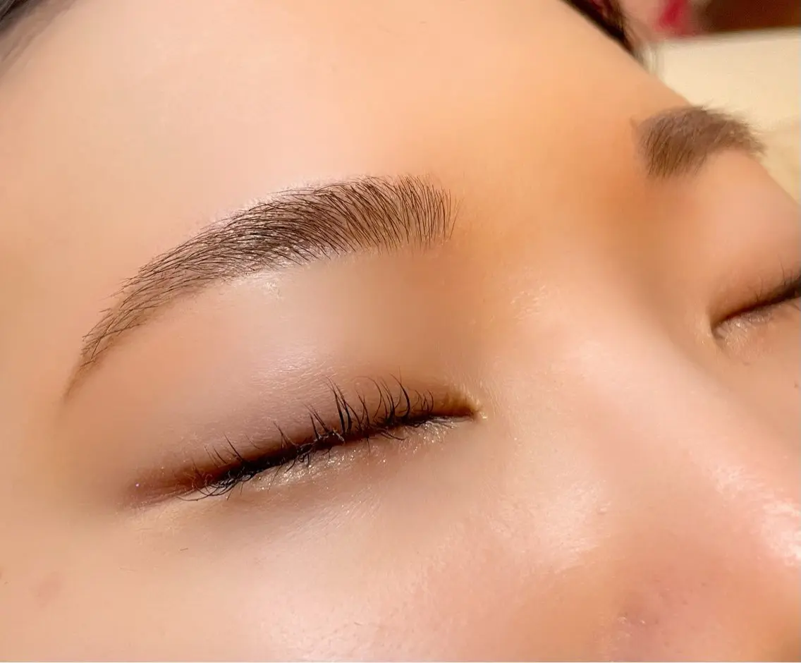 アイブロウ ワックス脱毛 眉カット ᴇʏᴇʟɪꜱᴛ🦋 𝐊𝐀𝐓𝐎のマツエク・マツパデザイン