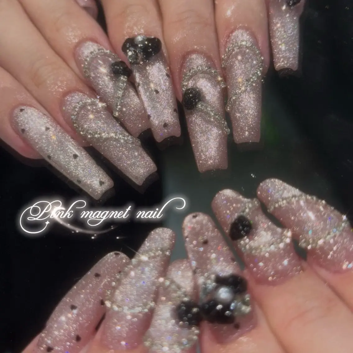 ネイル キラキラネイル ロングネイル ピンク ピンクベージュ ストーンネイル Nail Salon ANELAのネイルデザイン