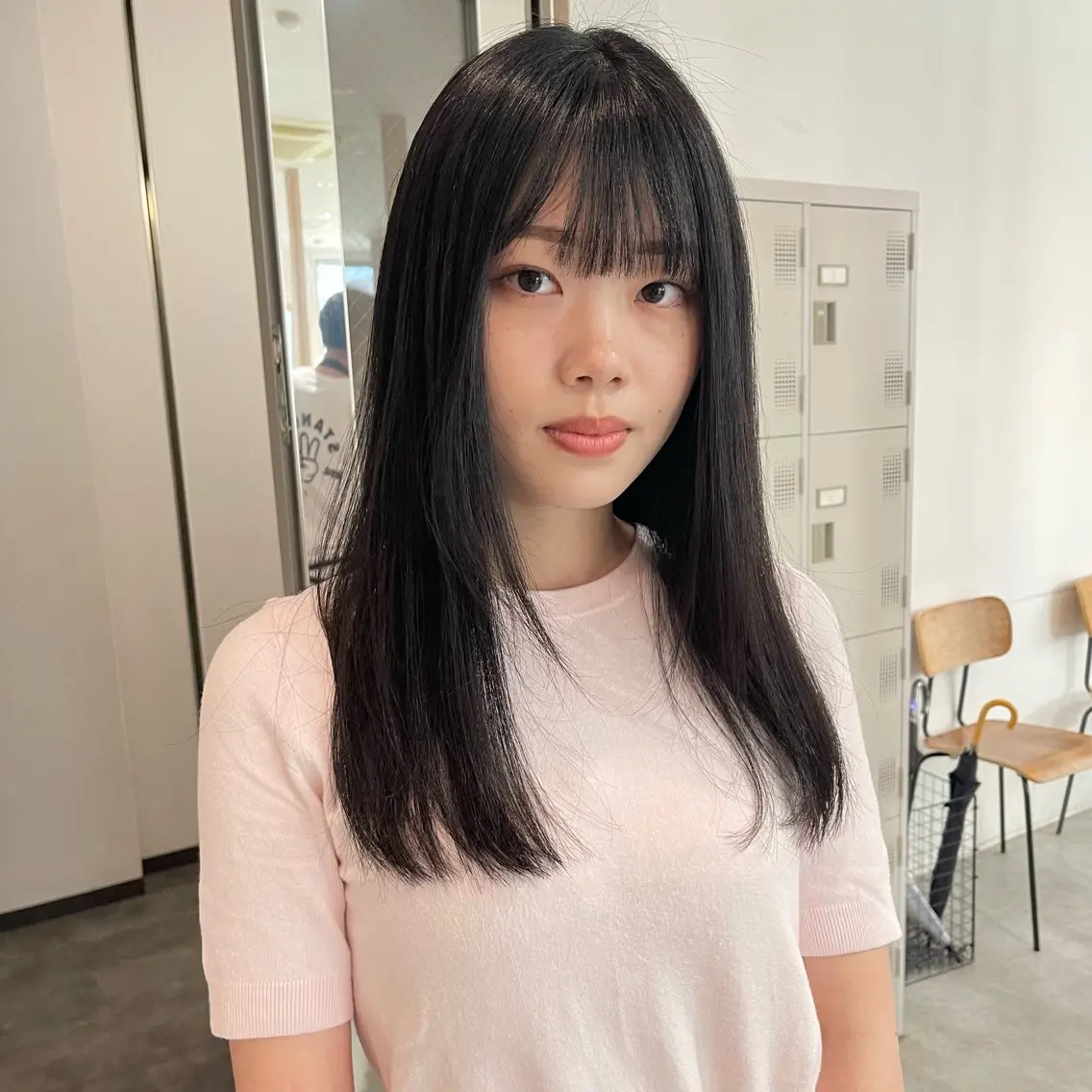 セミロング カット 縮毛矯正 トリートメント 江藤貴基 レイヤー カット【駅徒歩⑥歩】のヘアスタイル