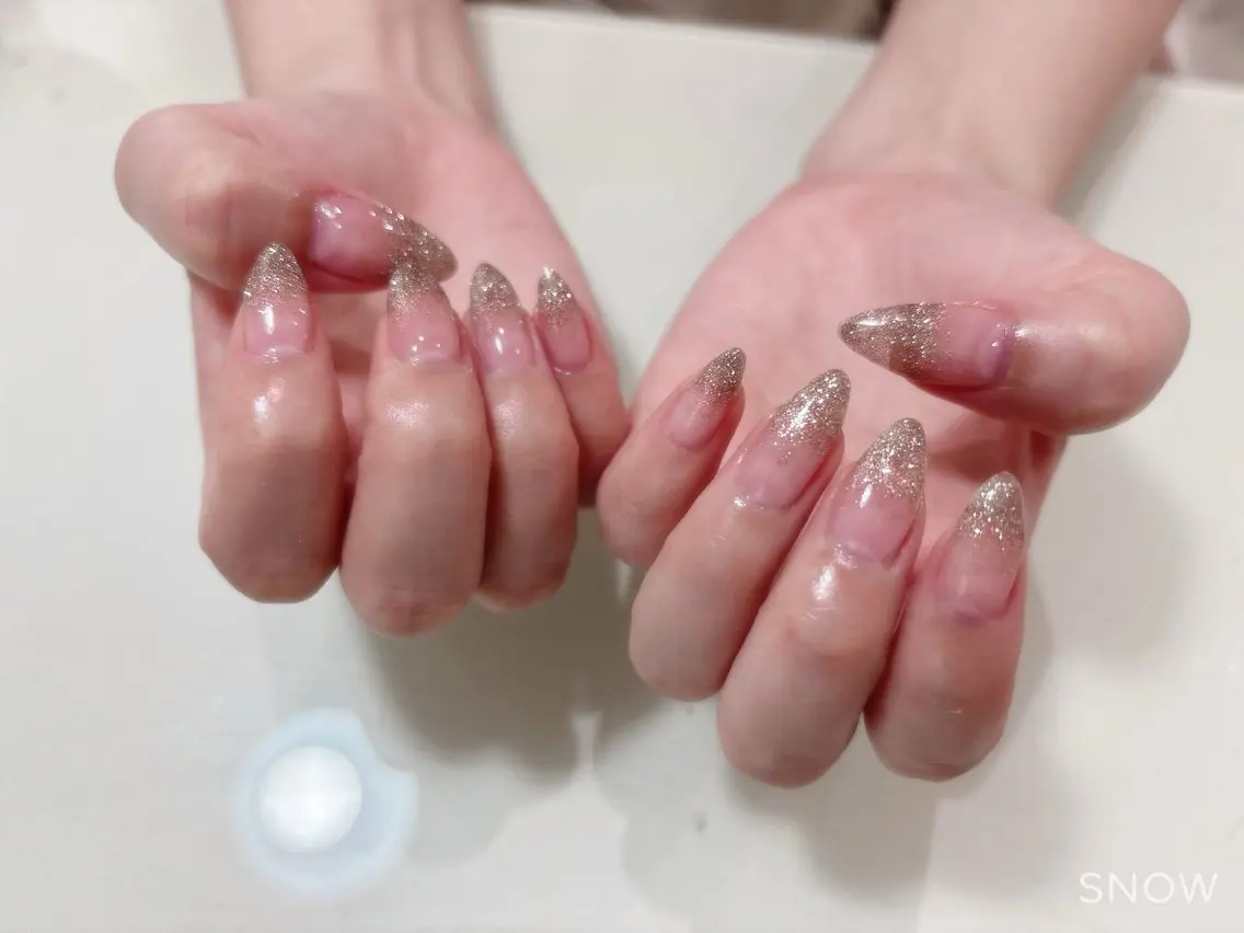 ジェル長さ出し練習モデル♪ラメグラデーションネイル(オフなし)の写真