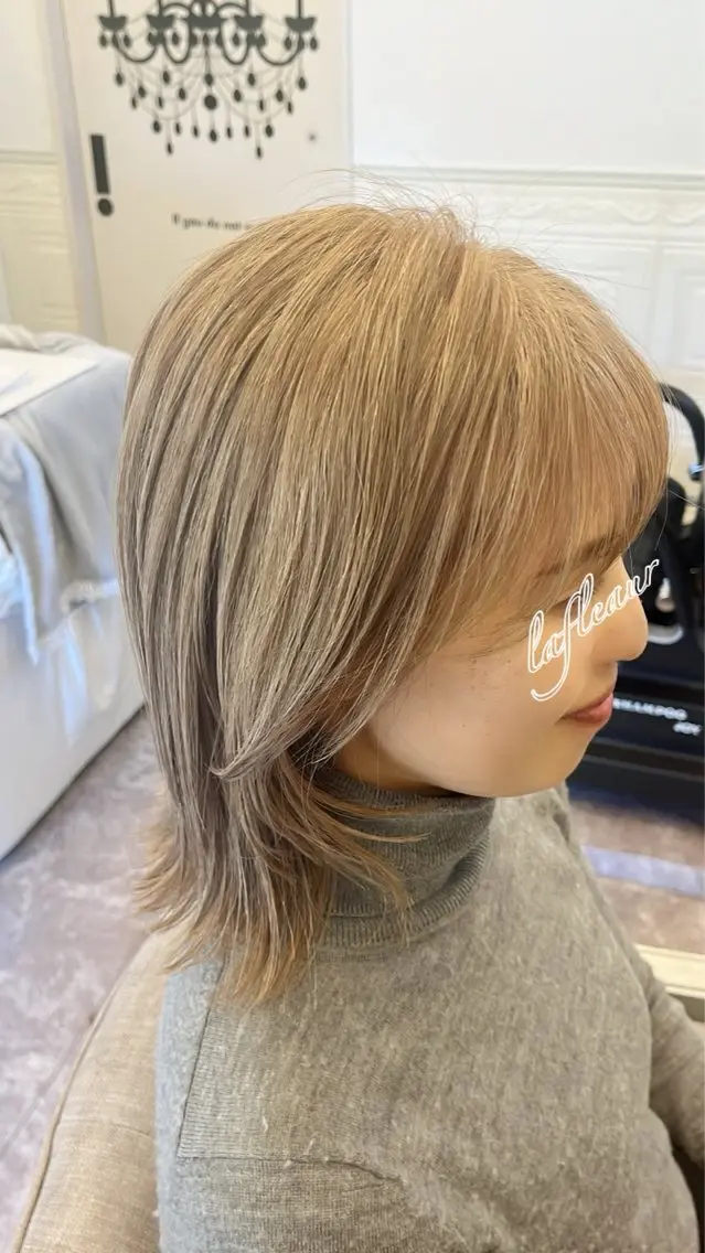 ミディアム カラー くびれヘア レイヤーカット La.fleur ラ.フルールのヘアスタイル