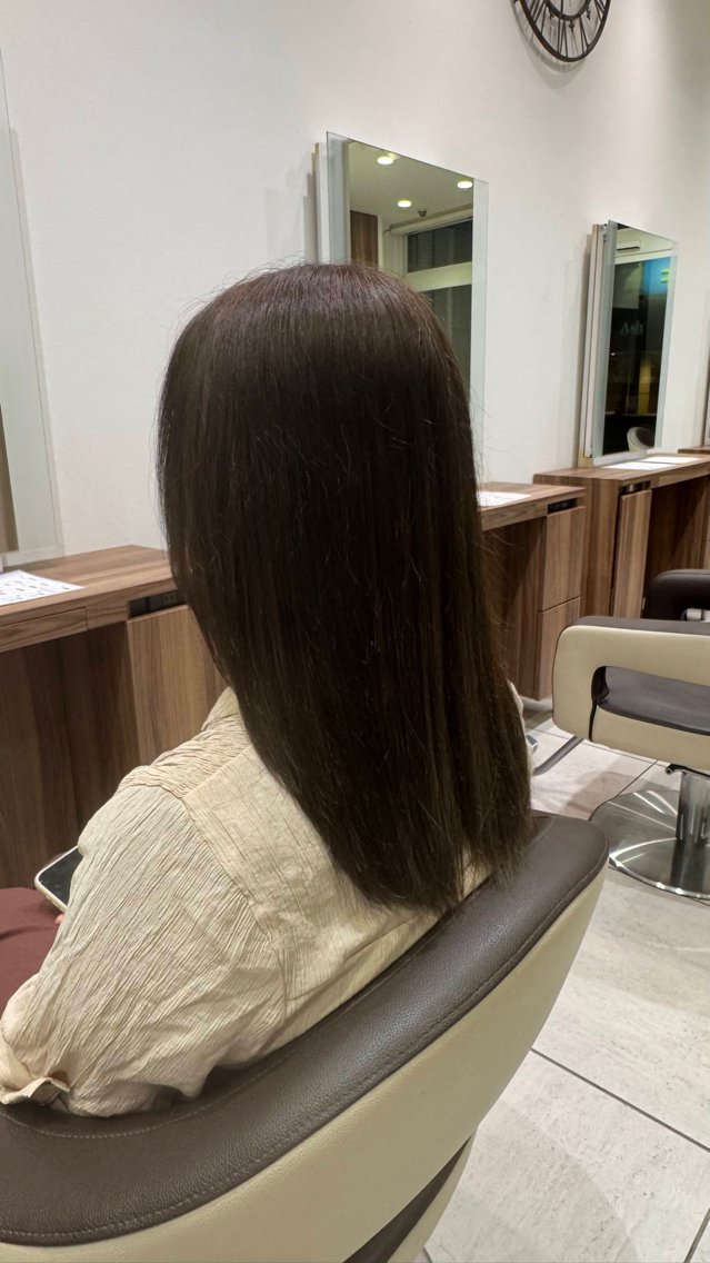 セミロング カラー 透明感カラー グレージュ トリートメント ヘアカラー トリートメント 薮押 いづみのヘアスタイル
