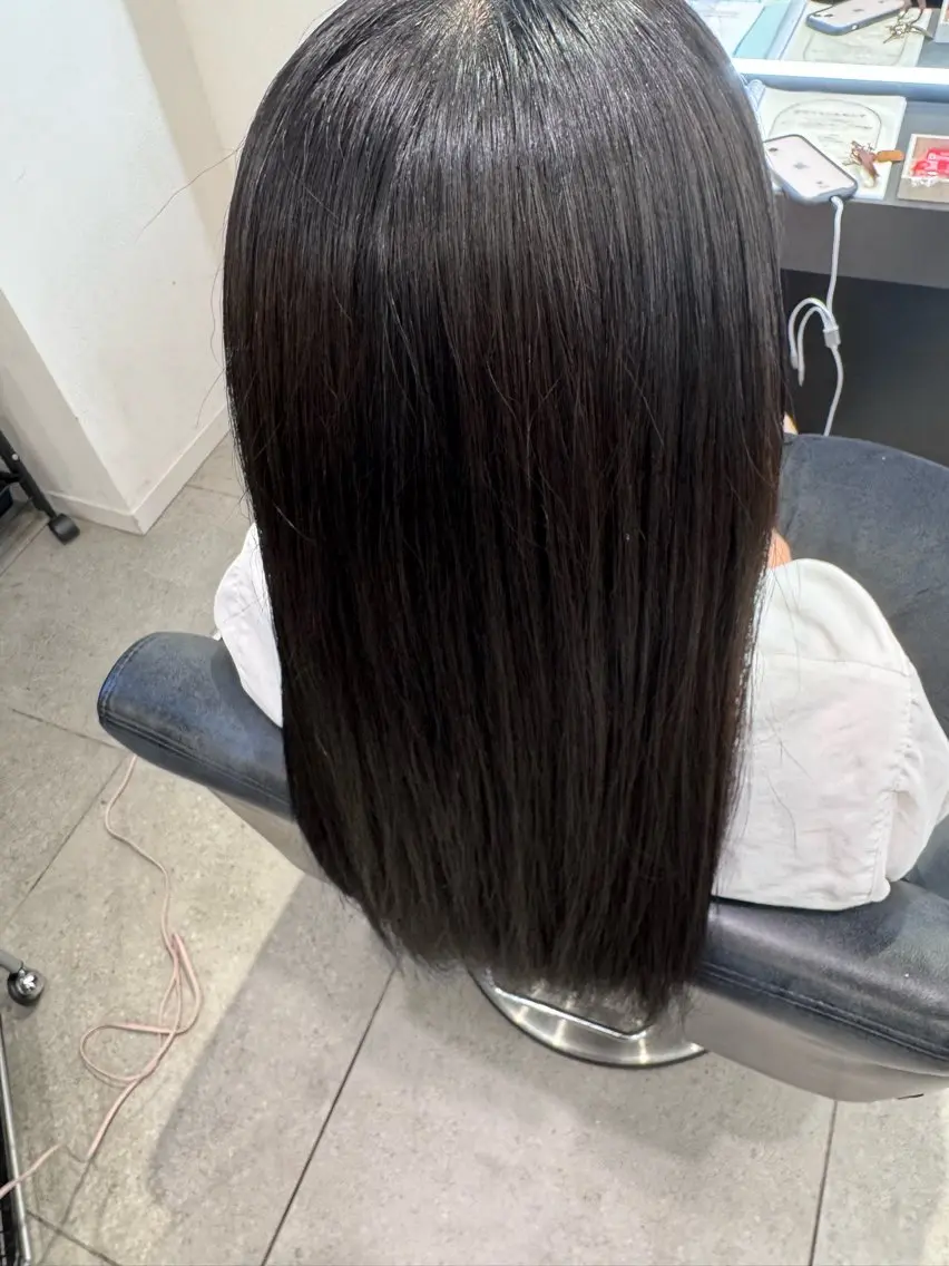 ロング KOUYU（ému） 伏見/カラーモデルのヘアスタイル
