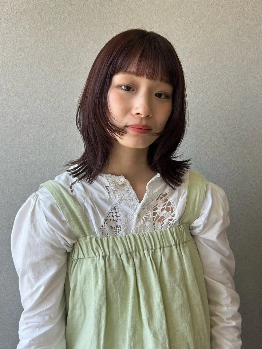 ミディアム Fujii Naoのヘアスタイル