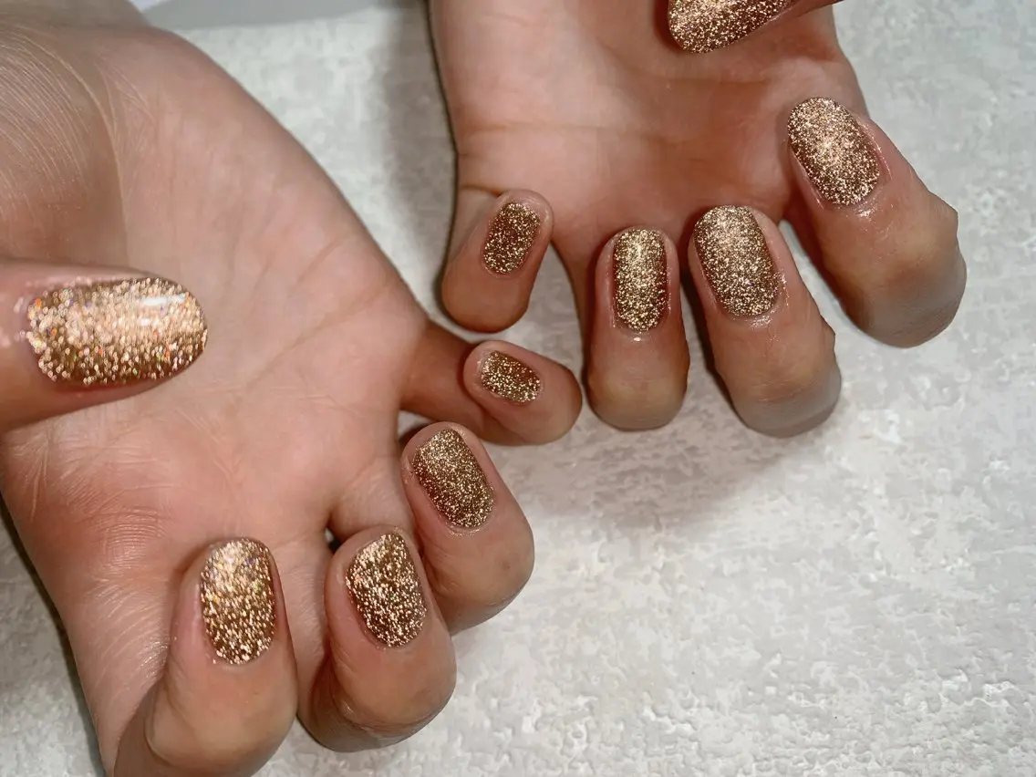 ネイル フラッシュネイル ジェルネイル キラキラネイル メンズネイル パラジェル kiki nail たまプラーザのネイルデザイン