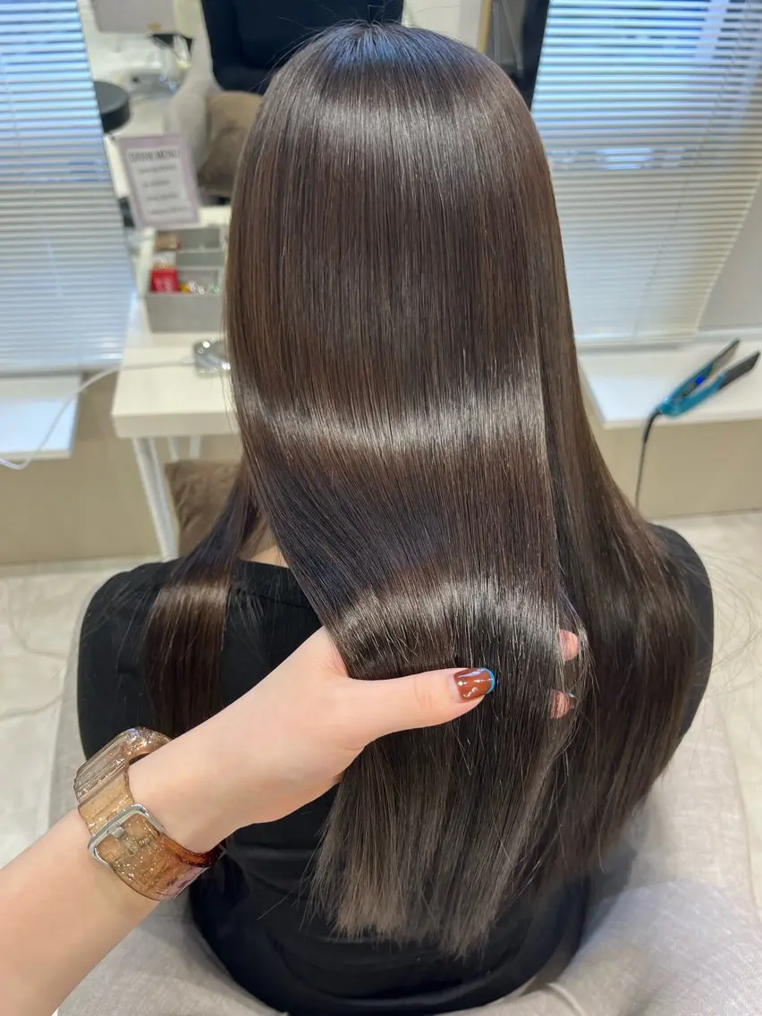 ロング カット ヘアカラー 縮毛矯正 トリートメント 酸性縮毛矯正 Coreすずのヘアスタイル