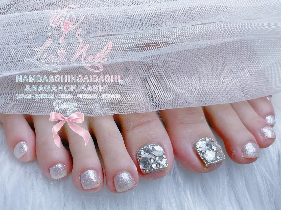ショート フットネイル Linanail Nambaのネイルデザイン