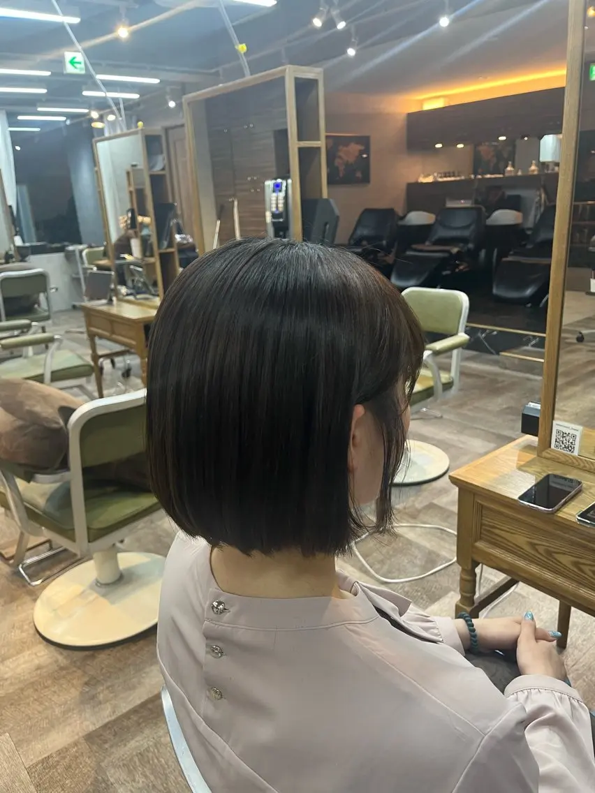 ミディアム カット 縮毛矯正⚡️カラー いいじまのヘアスタイル
