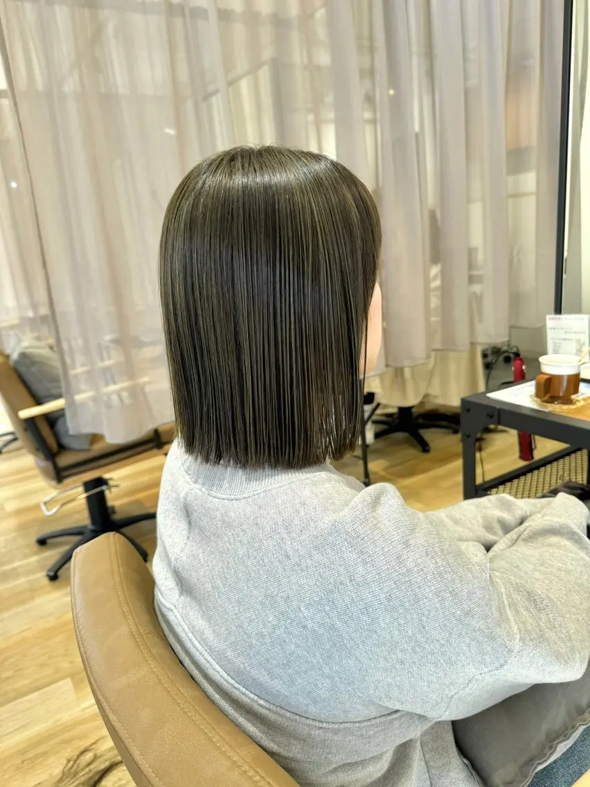 ミディアム カラー ヘアカラー トリートメント ツチイ リョウタのヘアスタイル
