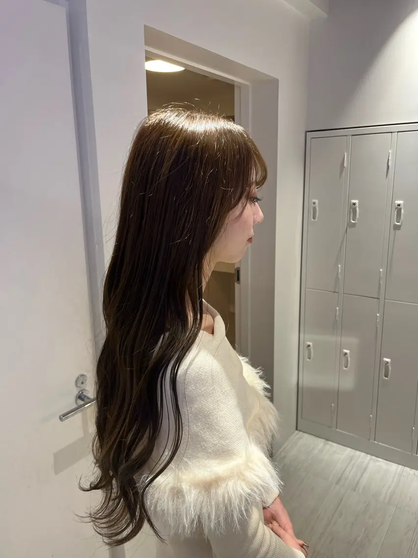 ロング カラー ヘアカラー トリートメント akira iconのヘアスタイル