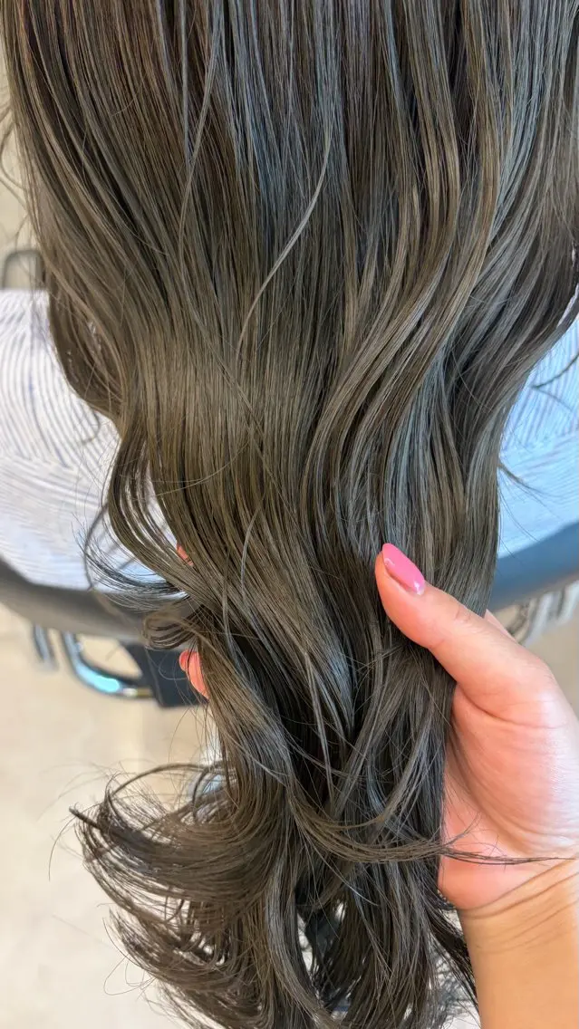 カラー ヘアカラー sara ブリーチカラーのヘアスタイル