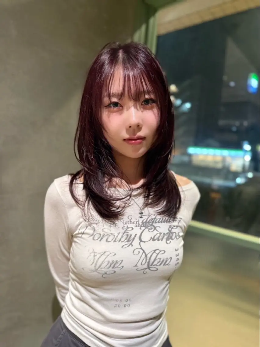 ミディアム ハイレイヤー レイヤーカット COLETTE 藤木怜のヘアスタイル