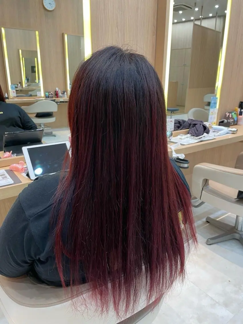 カラー レッドカラー 喜多 しおりのヘアスタイル