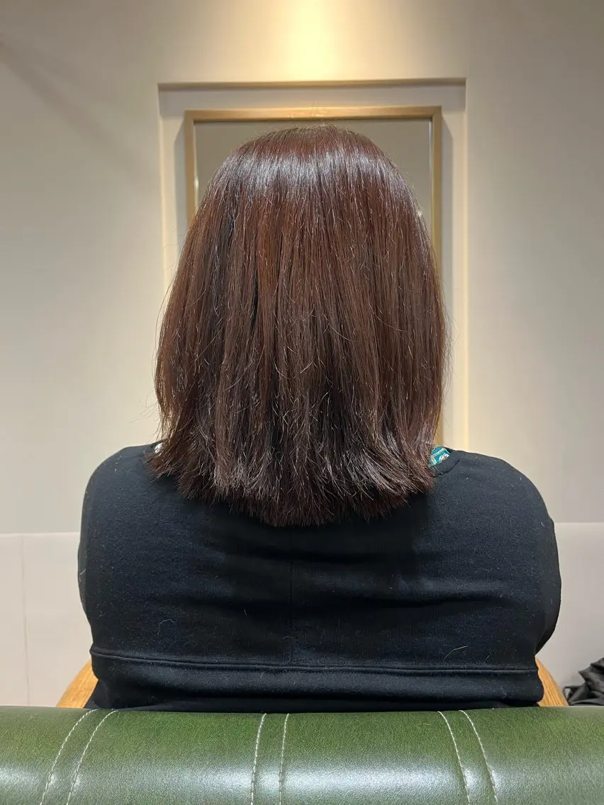 ミディアム 小鴨 美佳のヘアスタイル