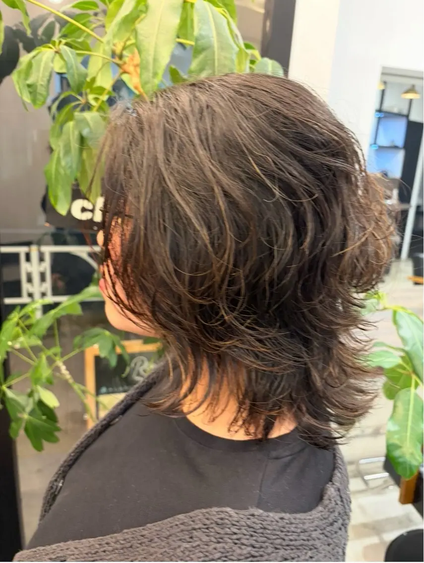 ミディアム ウルフカット Riant Meguのヘアスタイル