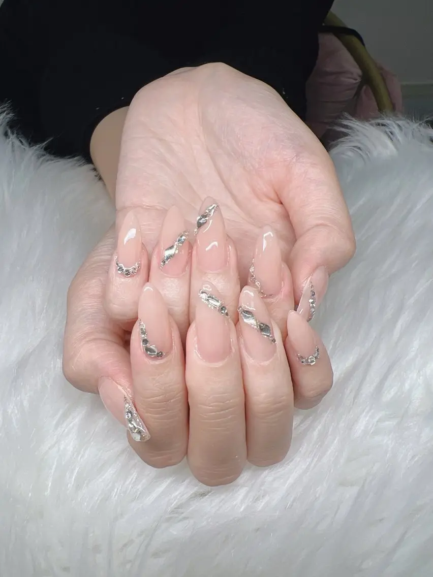 ネイル ハンドネイル Lee Nails チップ長さだし専門店のネイルデザイン