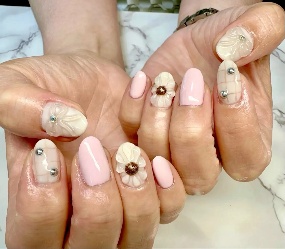 ネイル オーロラネイル マグネットネイル ニュアンスネイル ワンカラーネイル リボン Mai’s nailのネイルデザイン