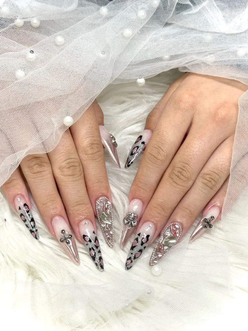ネイル ピンク ハンドネイル AOI💅🏾 LUCAS 千葉のネイルデザイン