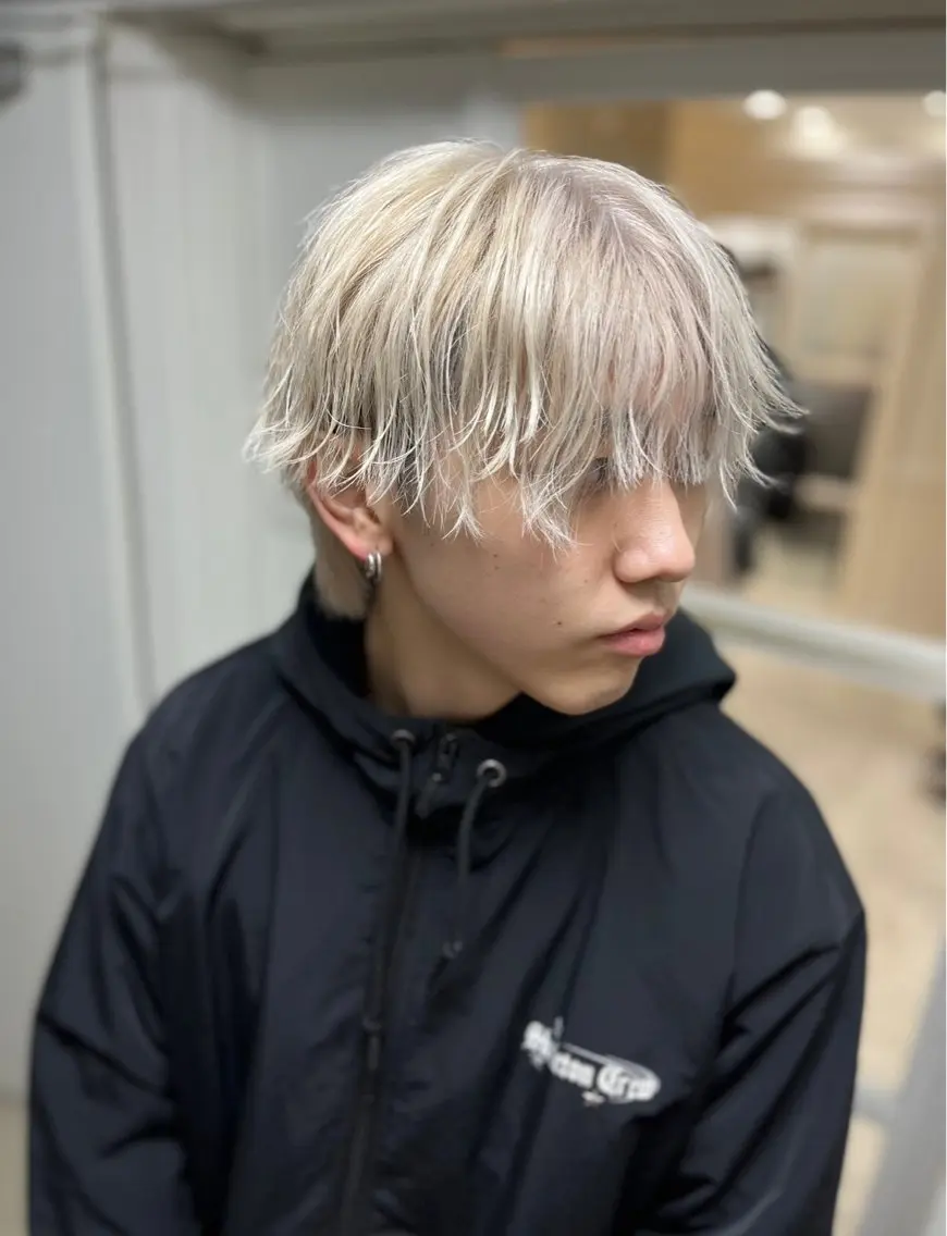 カラー メンズ メンズブリーチ ブリーチ 透明感カラー ダブルカラー 髪質改善 【ただの天才 🎨】のヘアスタイル