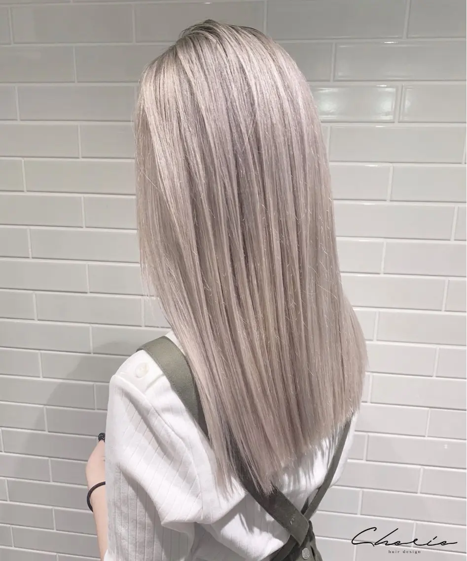 ロング カラー カット ヘアカラー トリートメント CHERIEブリーチ ダブルカラー 天神のヘアスタイル