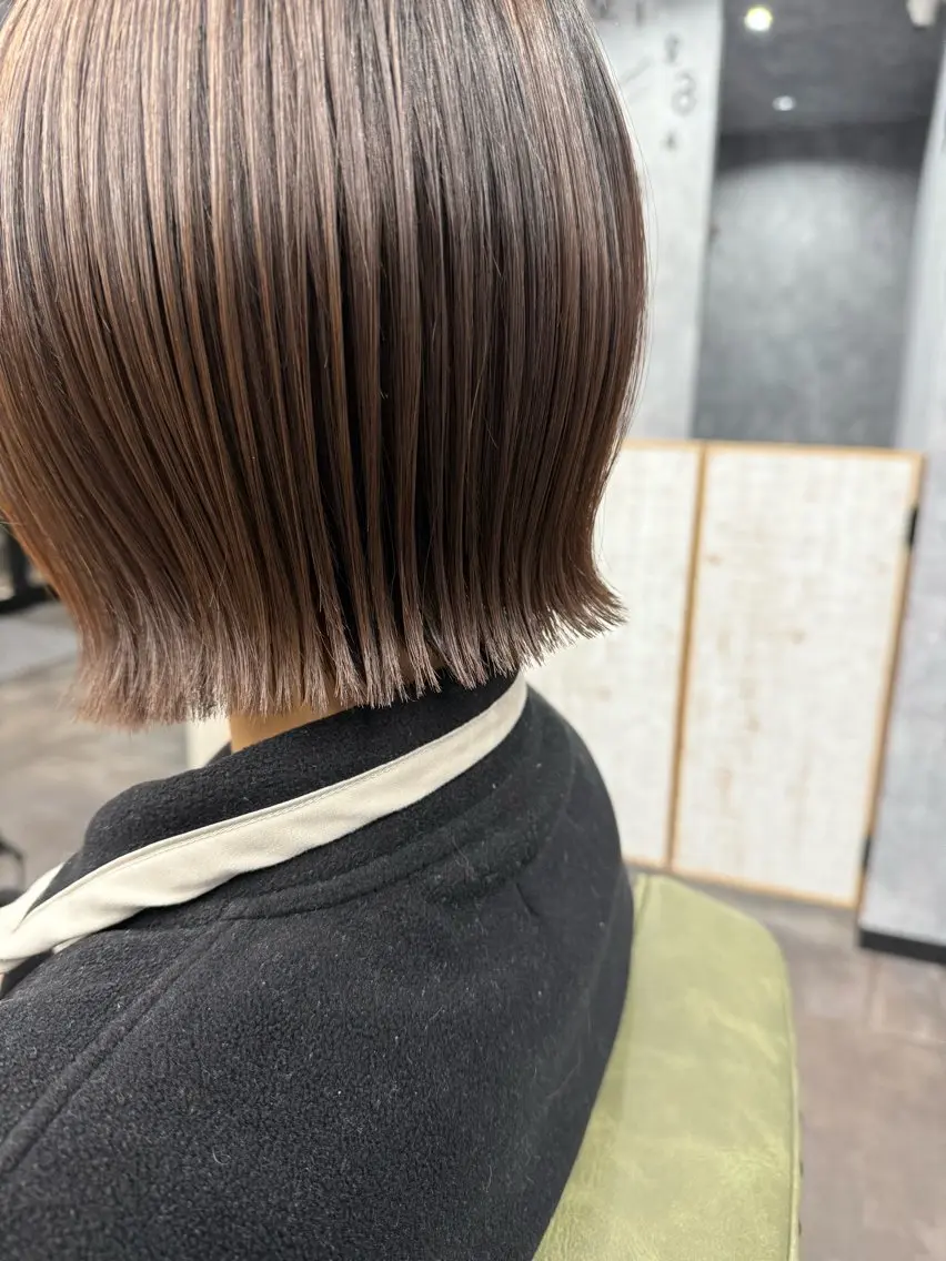 ショート ボブ 外ハネヘア 郷原 奈々のヘアスタイル